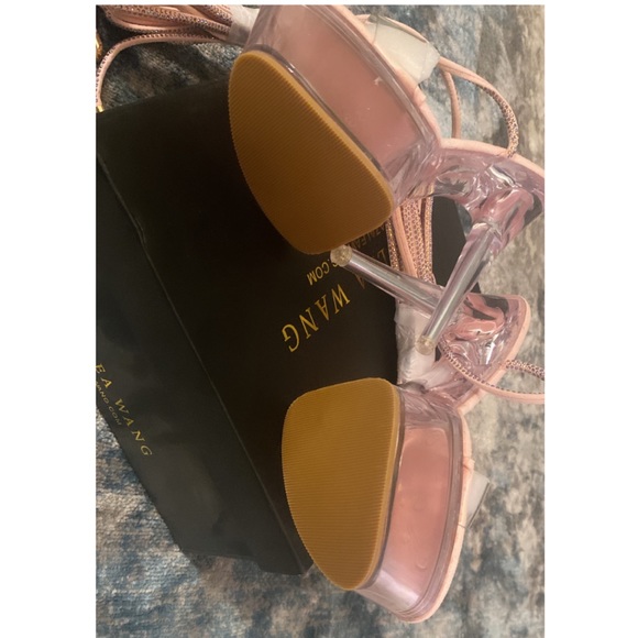 Pink stiletto platform heels - Picture 4 of 5